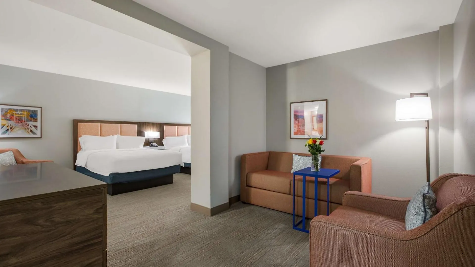 Hampton Inn Linden 3*,
