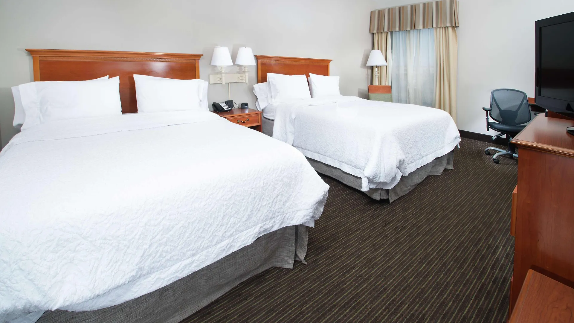 Hampton Inn Linden 3*,  United States